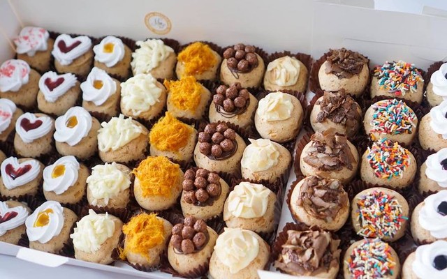 The 1990 - Cà Phê, Trà & Bánh Ngọt