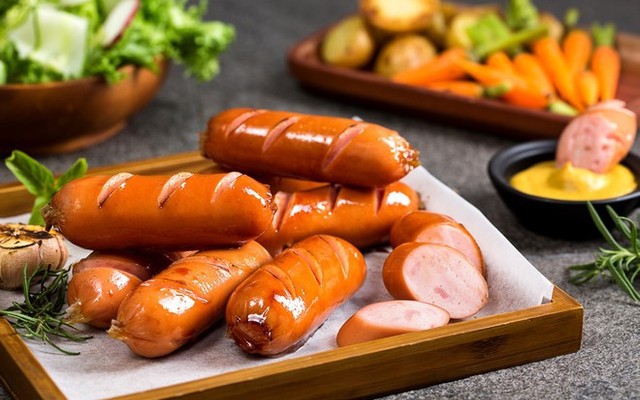 Bánh Mì Xúc Xích Đức & Sup Cua Tân Mai - Huỳnh Văn Hớn