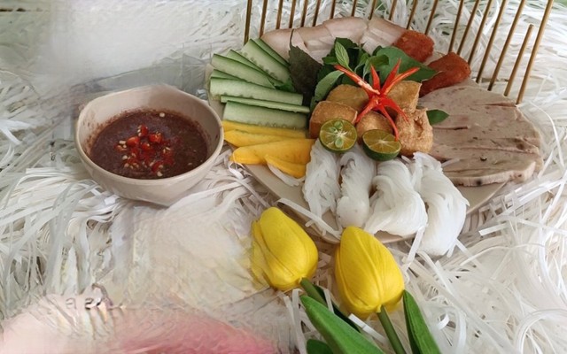 Vua Ăn Vặt - Phan Bội Châu