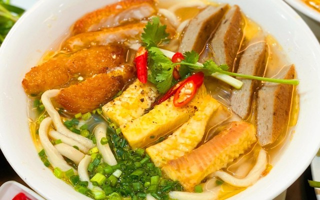 Bánh Canh Cá Lóc Ba Thao - Cao Triều Phát