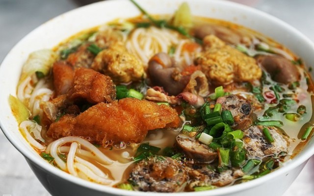 Bảo Châu - Đặc Sản Bún Cá Cay Hải Phòng - 147 Hoàng Ngân