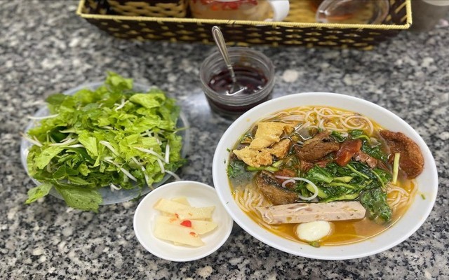 Bún Cá Chấm 18 - Vương Thừa Vũ