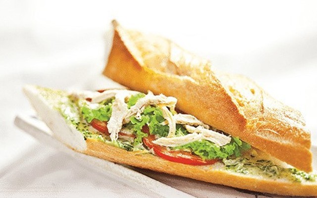 Bánh Mì Chị Tý - Phan Tây Hồ