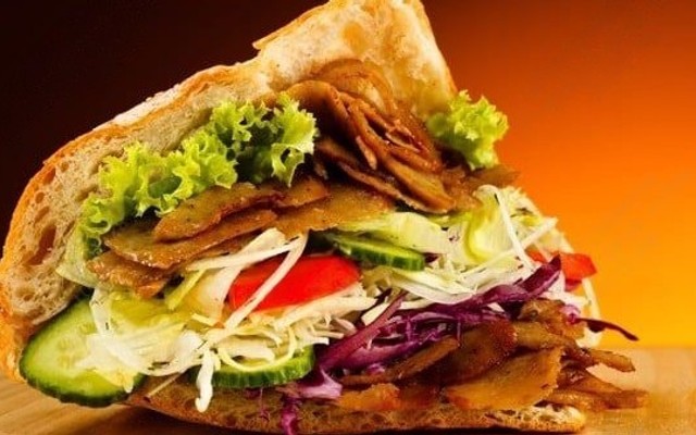 Bánh Mì Mạnh Hùng - Hoàng Đạo Thành