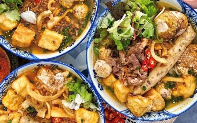 Bún Riêu Tóp Mỡ Mọc Giòn Bùi Gia
