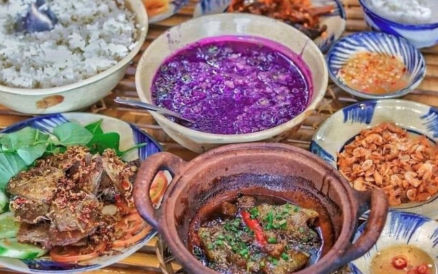 Quán Cơm Quê Nhà -  Đường 3 Tháng 2