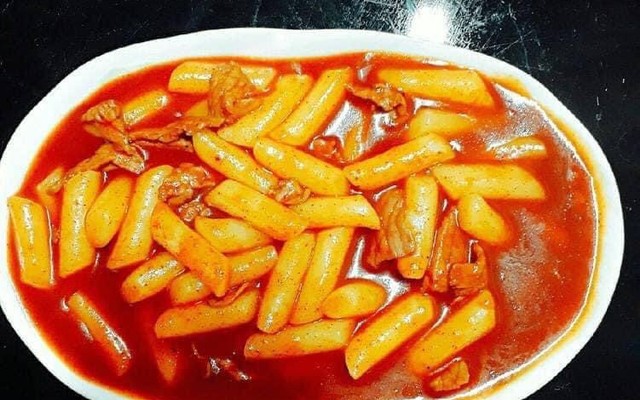 Khúc Khích Gastrobar - Lòng Bò Nướng & Tokboki Rose - 56 Phố Huế