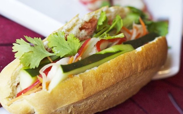 Bánh Mỳ Chay Bà Xê - Vegan Bread