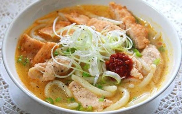 Bánh Canh Bột Lọc Chả Cá Cô Trang - Bà Triệu