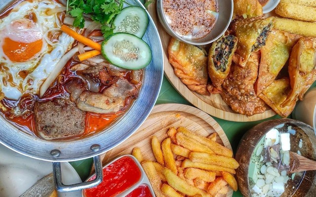 Bánh Gối Xá Xíu & Chè Khúc Bạch - Phạm Ngọc Thạch