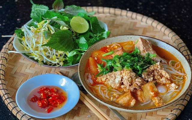 Bún Riêu Cô Thanh - Chùa Láng