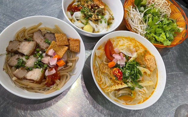 Hoàng 15 Lương Nhữ Hộc - Cao Lầu, Bún Chả Cá & Mỳ Quảng