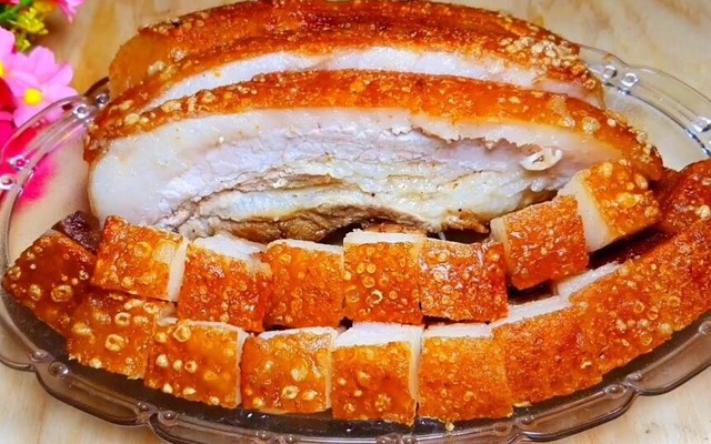 Ba Chỉ Nướng & Bánh Mỳ Heo Quay 98 - Hoa Bằng
