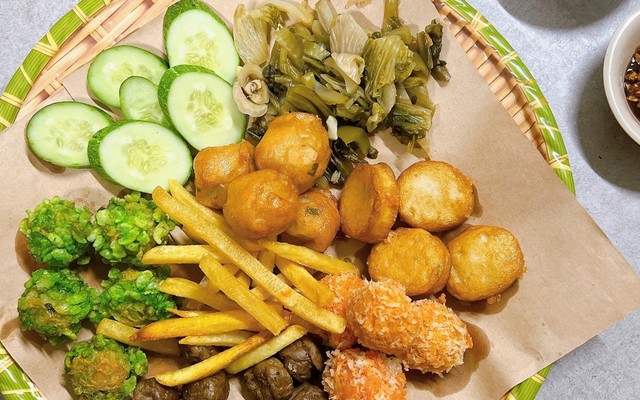 Ăn Vặt Thẳng Tiến - Xiên Que, Bánh Flan & Trà sữa - Nguyễn Văn Linh