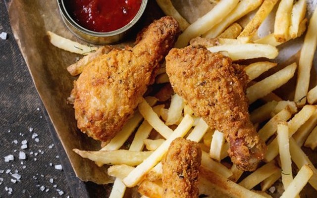 Tiệm Nhà Mèo - Bánh Cá, Mì Trộn & Trà