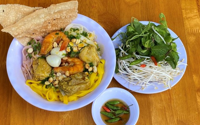Mì Quảng Cô Oanh - Đặc Sản Đà Nẵng