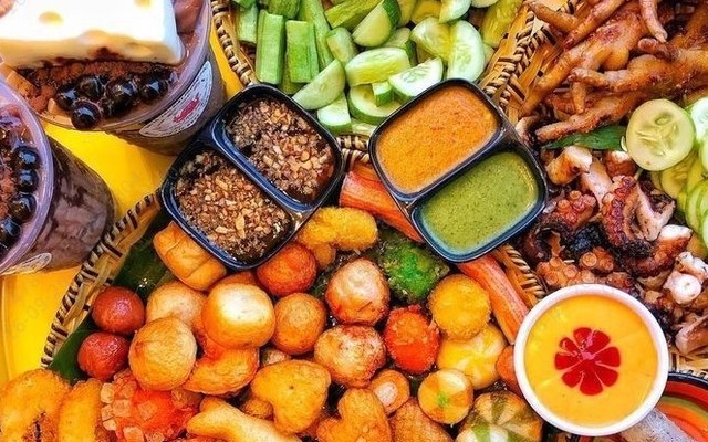 Tiệm Anh Bảy - Cơm Suất, Mỳ Trộn & Ăn Vặt