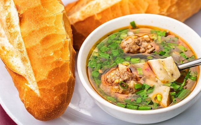Bánh Mì Xíu Mại - Đà Lạt Xíu - Cách Mạng Tháng 8