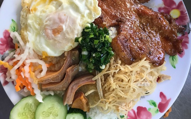 Cơm Tấm - Cà Phê Thúy