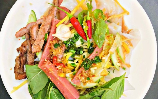Bánh Ướt Ban Mê Trâm Nguyễn - Bánh Ướt, Bún Thịt Nướng & Bún Bò Xào - Võ Oanh