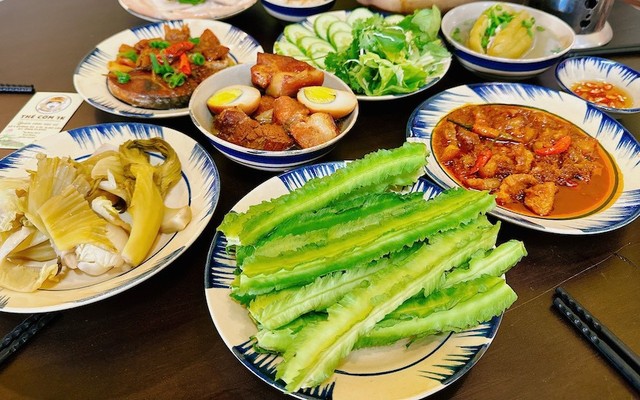 Quán Cơm Vui Vẻ - Đường Số 53