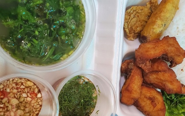 Quán Cá Nhường Nhịn - Đền Lừ 2