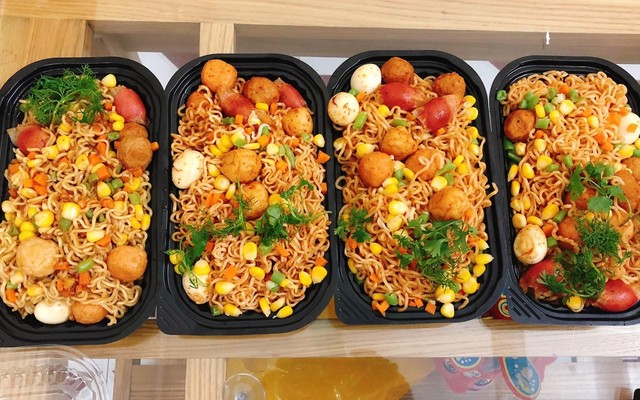 Trà Mãng Cầu, Lẩu Ly & Mì Trộn Tóp Mỡ - LVY Milk Tea