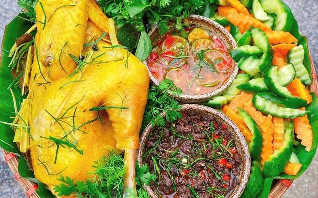 Gà Ủ Muối Siêu Ngon - Tân Kỳ Tân Quý