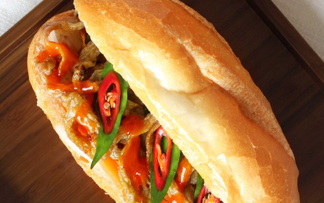 Bánh Mì Chả Cá Minh - Cô Bắc