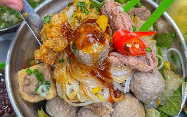 HẢI KÝ - Bò Kho, Hủ Tiếu Bò Viên & Trà Trái Cây