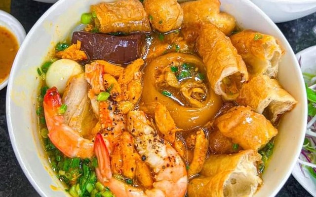 Bánh Canh Cua, Bún Bò Huế & Hủ Tiếu Mì Nguyễn Lan - Hương Lộ 80B