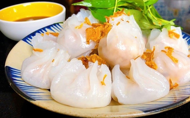 Tiệm Của Xun Xun - Há Cảo Hấp, Chân Gà Sốt Thái & Trà Trái Cây Ly Khổng Lồ