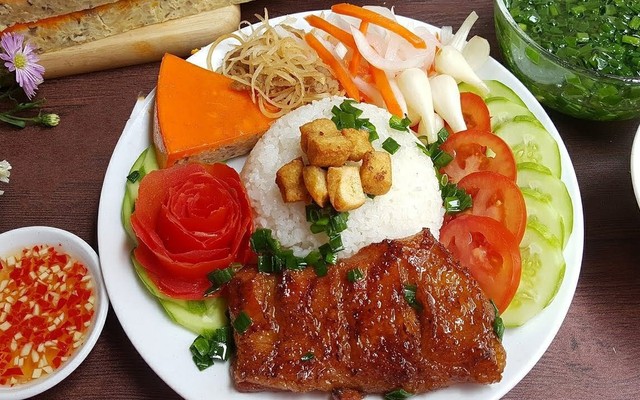 Sa Kê Quán - Cơm Sườn & Bò Kho Áp Chảo - Võ Oanh