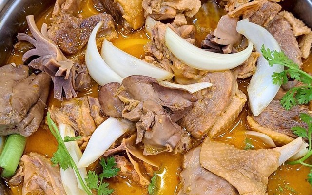 Vịt Nấu Chao Út Cưng - Trần Khánh Dư