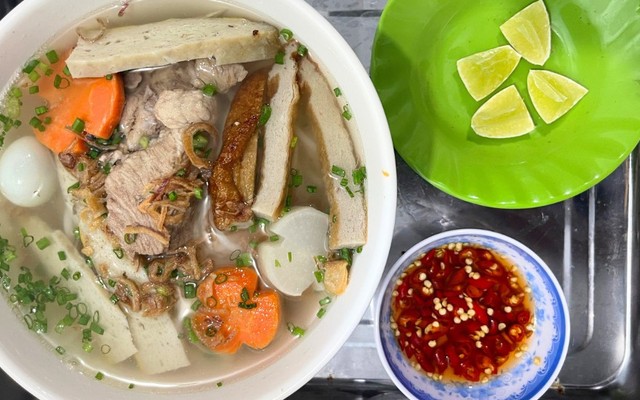 Bánh Canh Chả Cá LAGI - Bún Mắm Nêm & Nui Giò Heo