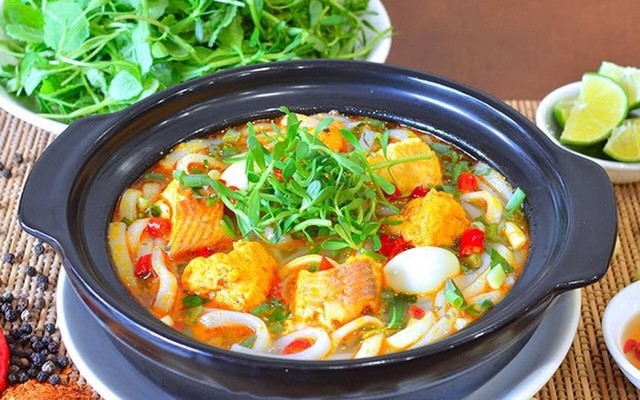Bé Khoai - Bánh Canh Cá lóc & Bánh Canh Hải sản - Nguyễn Thị Minh Khai