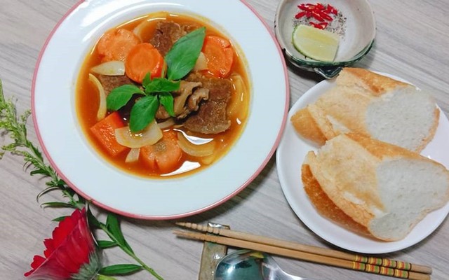 Bánh Mì Chấm KA' - Bò Kho & Trà Trái Cây
