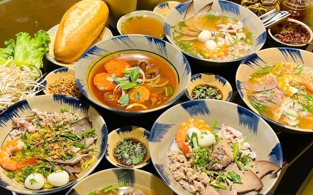 Cô Tuyết - Hủ Tiếu, Bún Riêu & Bánh Mì Chảo