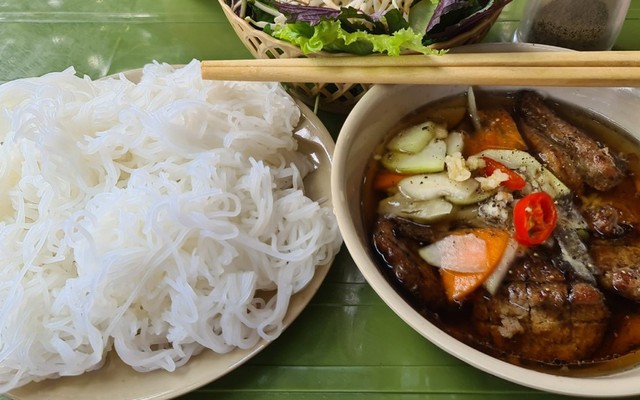 Bún Chả Hiếu Linh - Nguyễn Trãi