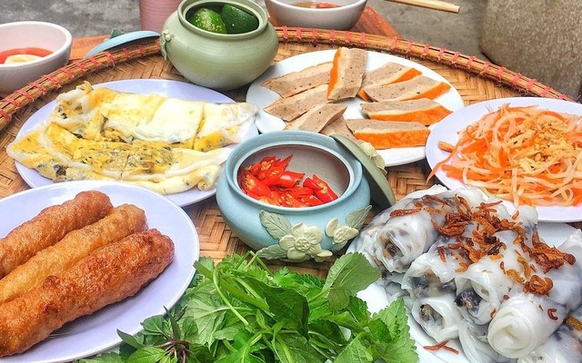 Bánh Cuốn Nóng Hùng Phát - Bánh Cuốn Trứng & Bánh Ướt