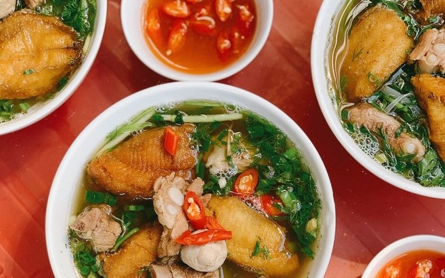 Bún Cá - Cua Tuấn Trầm - Phan Văn Trường