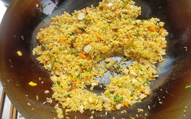 Trọng Tấn - Phở Bò & Cơm Rang - Trần Hưng Đạo