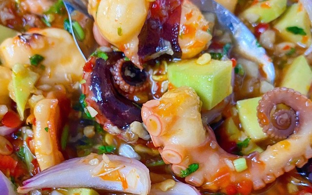 Ăn Vặt Cô Ba Lúa - Nguyễn Văn Cừ Nối Dài