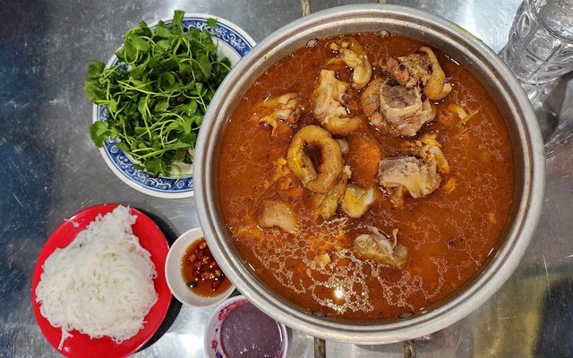 Ăn Vặt Anh Chăn - Nguyễn Ái Quốc