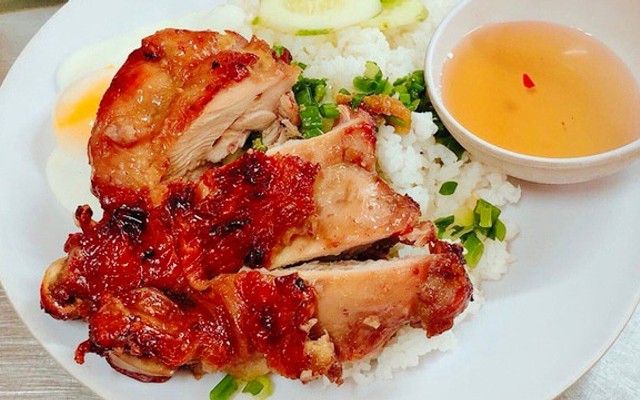 Cơm Tấm Sườn & Gà Nướng Lá Chanh - Hải Triều