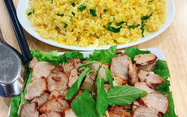 Cơm Rang Giòn Quán Ngon - Chợ Suối Hoa