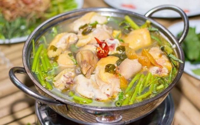Thằng Bờm Quán - Lẩu Gà Đen