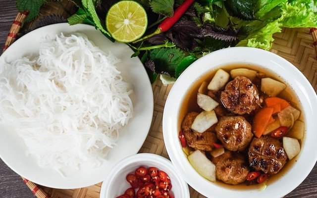 Bánh Căn Bún Chả Hồ Gươm - 93A Nguyễn Thị Nghĩa