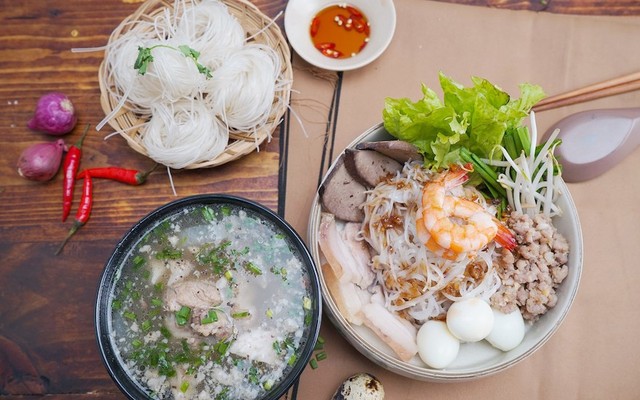 Hủ Tiếu Nam Vang & Bột Chiên Pate A Cón - Huỳnh Văn Bánh