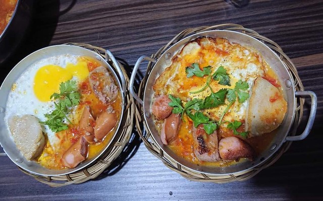 Quán Cô Năm - Hủ Tiếu Thập Cẩm, Nui Xào Bò & Bánh Mì Chảo - Kinh Dương Vương